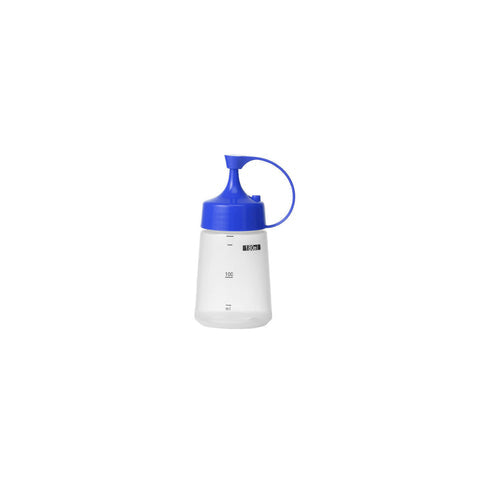 Chef Inox soft squeeze bottle with blue cap, 180ml, used for sauces and condiments, featuring a flexible design for easy dispensing.