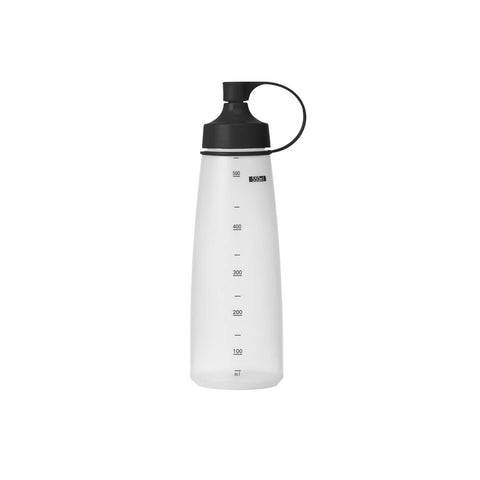 Chef Inox soft squeeze bottle with black cap, 550ml, made of durable plastic, designed for precise pouring and food service.