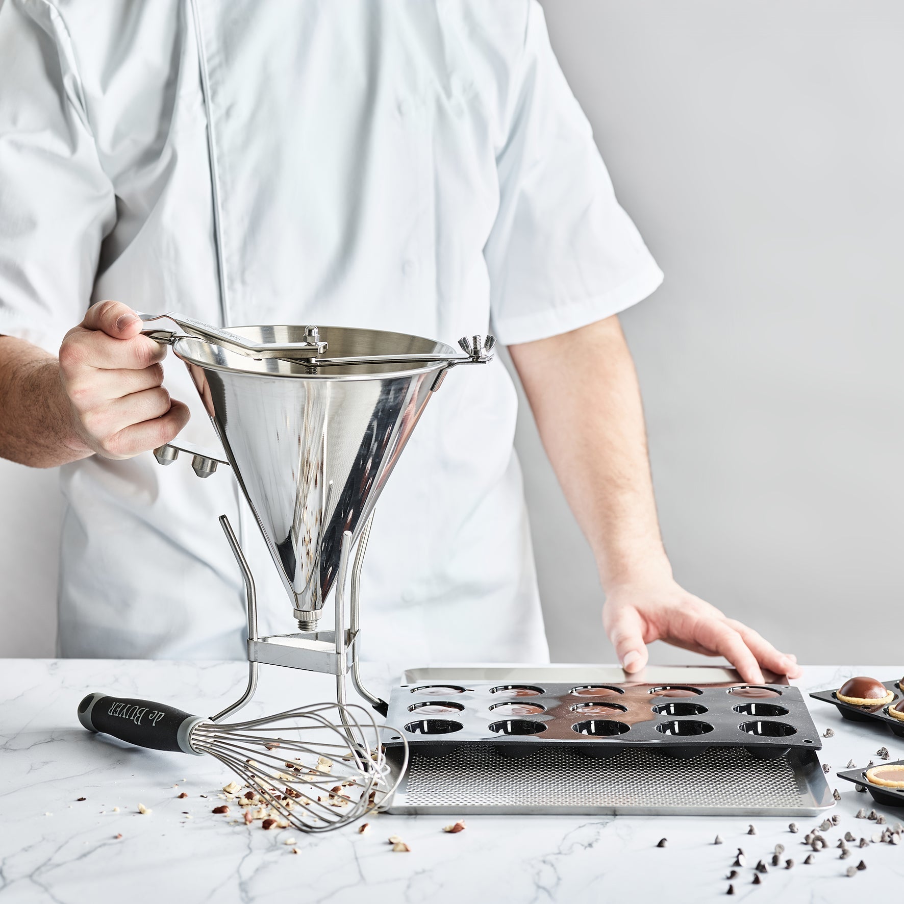 DEBUYER CONFECTIONARY FUNNEL w/STAND S/S 1.9lt - Hospitality Connect