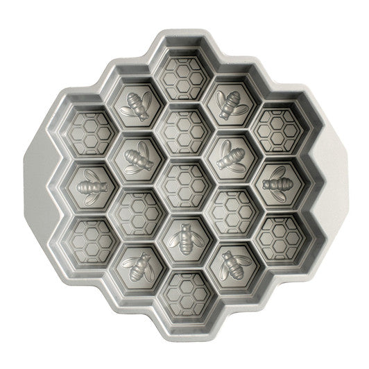 Nordic Ware USA Honeycomb Pull-Apart Dessert Pan, 31.1 x 29.5 x 5.8cm - Cast Aluminium - Hospitality Connect