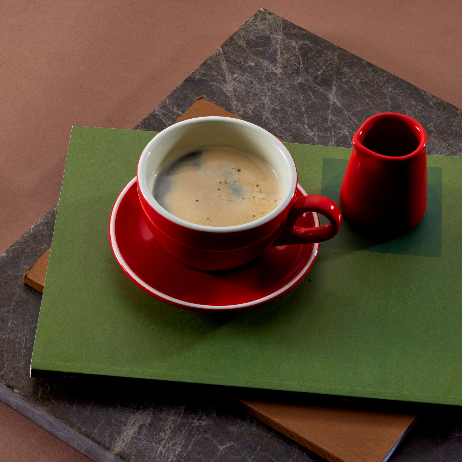 BREW -CHILLI/WHITE LARGE FLAT WHITE CUP 220ml Box of 6 - Hospitality Connect