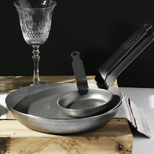 DEBUYER CARBONE PLUS ROUND FRYPAN STEEL 300x42mm - Hospitality Connect