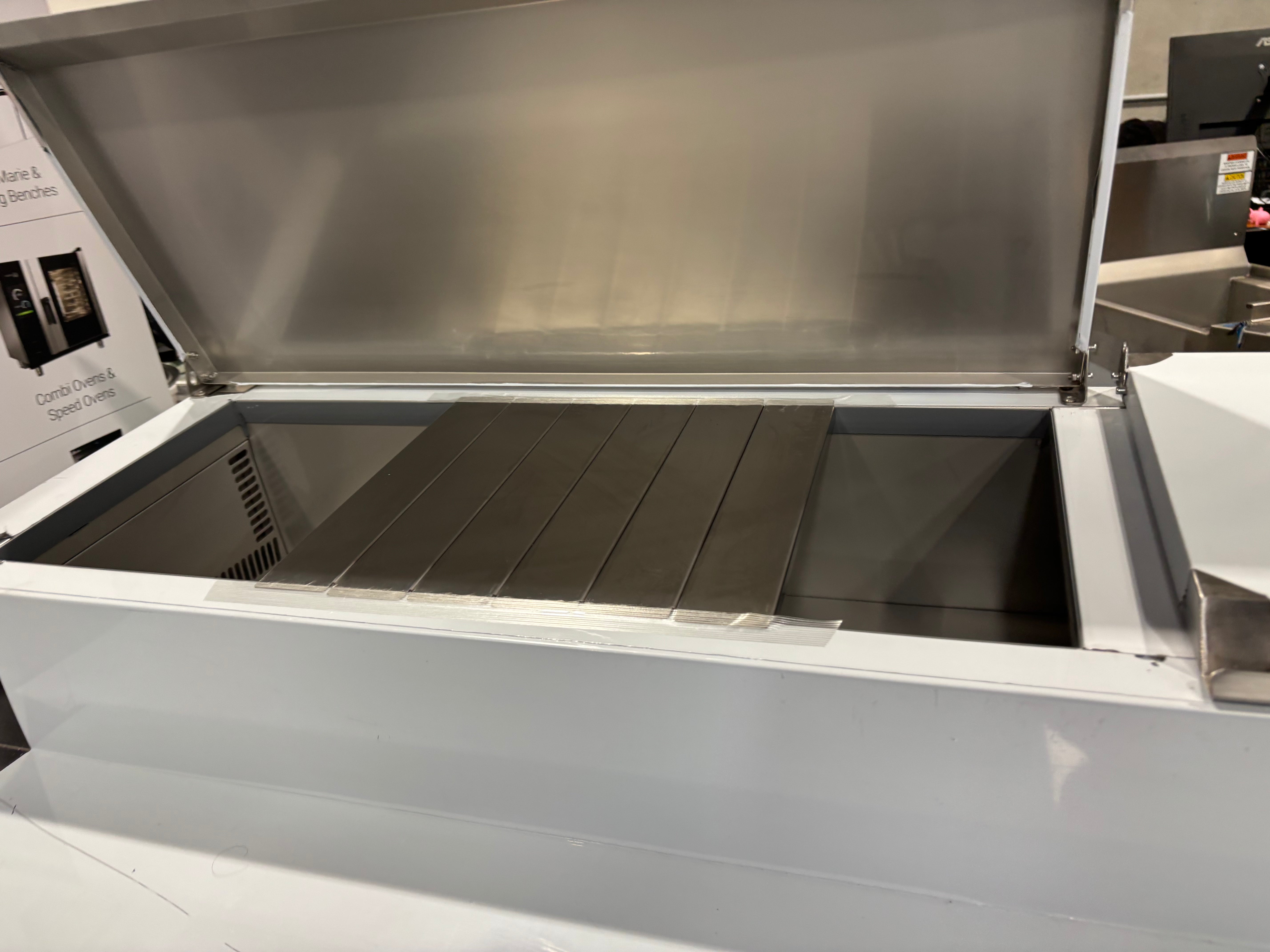 FED-X SS Three Door SandwiCh Counter - XSS7C18S3V. Floor demo