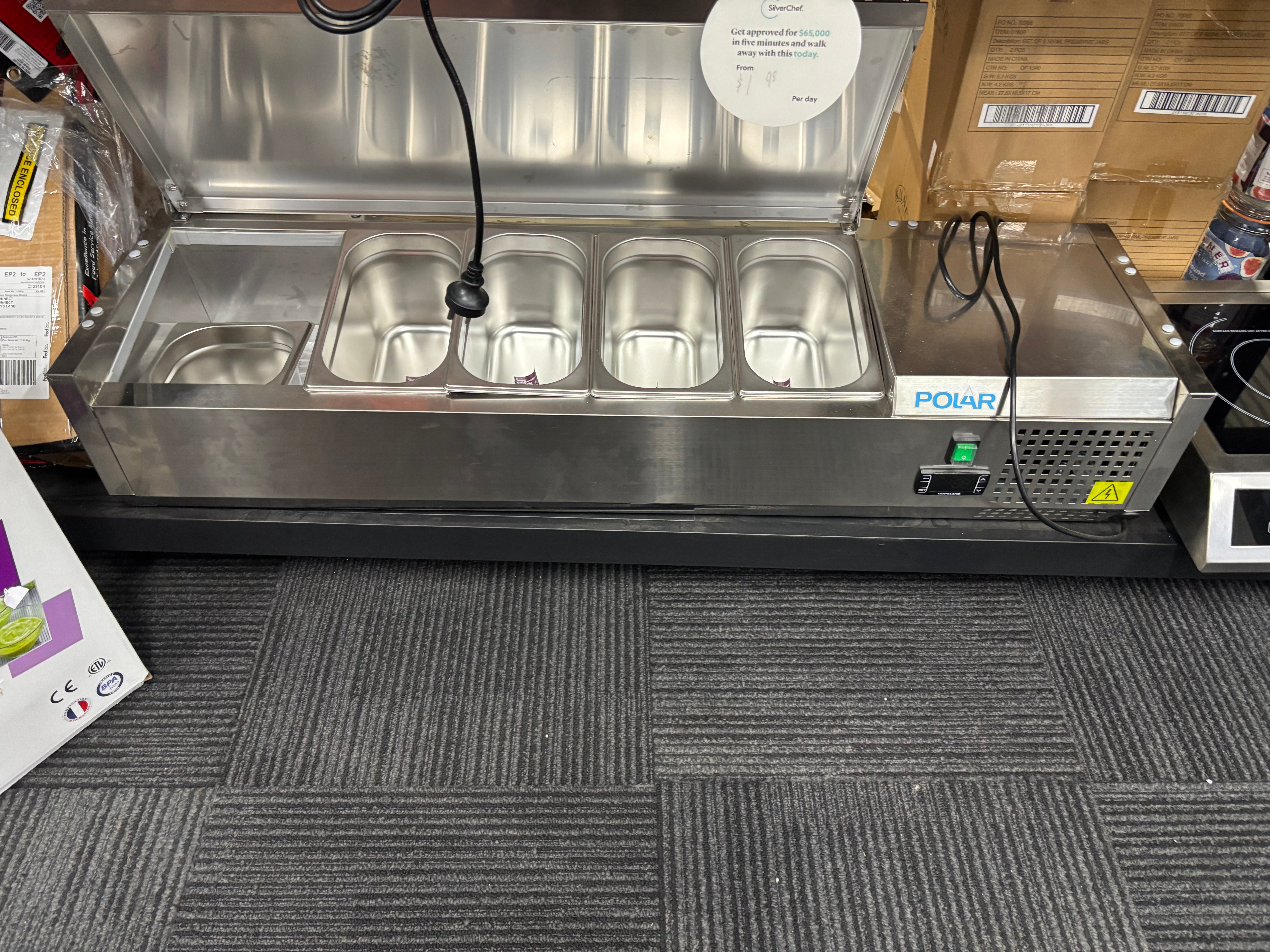 Polar G-Series Countertop Prep Fridge with Lid 5x 1/4GN with Hard Stainless Lid FA854-A Showroom displays stock