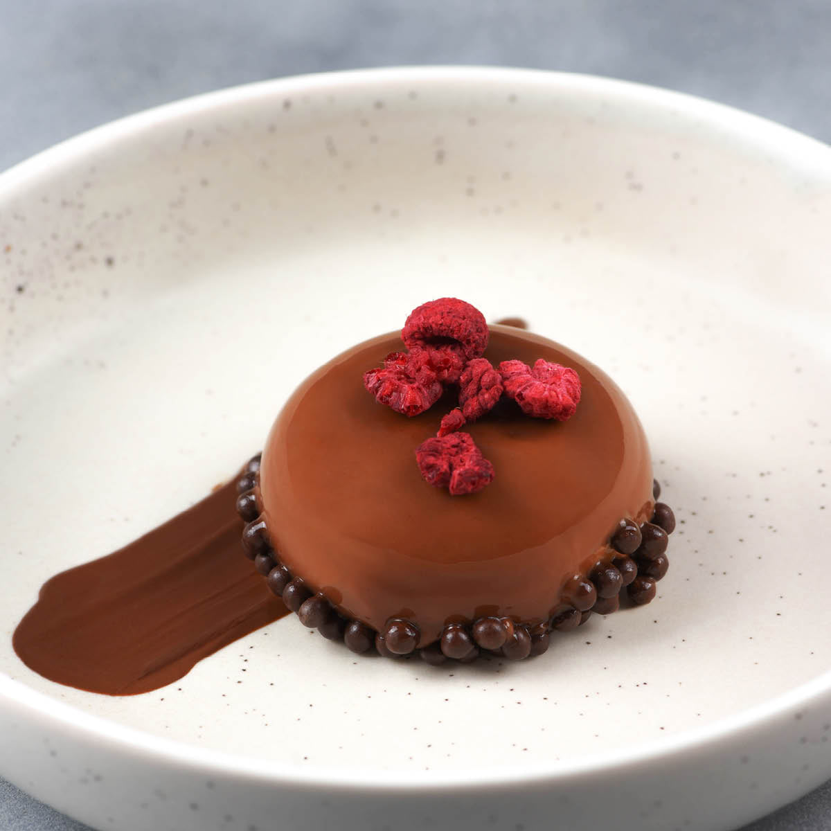 TABLEKRAFT URBAN ROUND COUPE PLATE 265x28mm SAND Box of 4 - Hospitality Connect