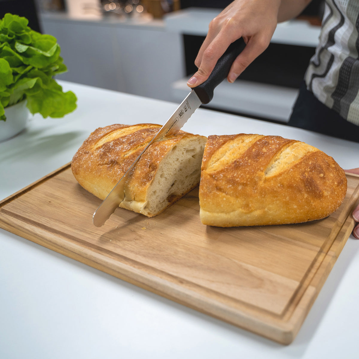 Tramontina Prof Bread Knife Serrated 200mm Blk H/S - Hospitality Connect