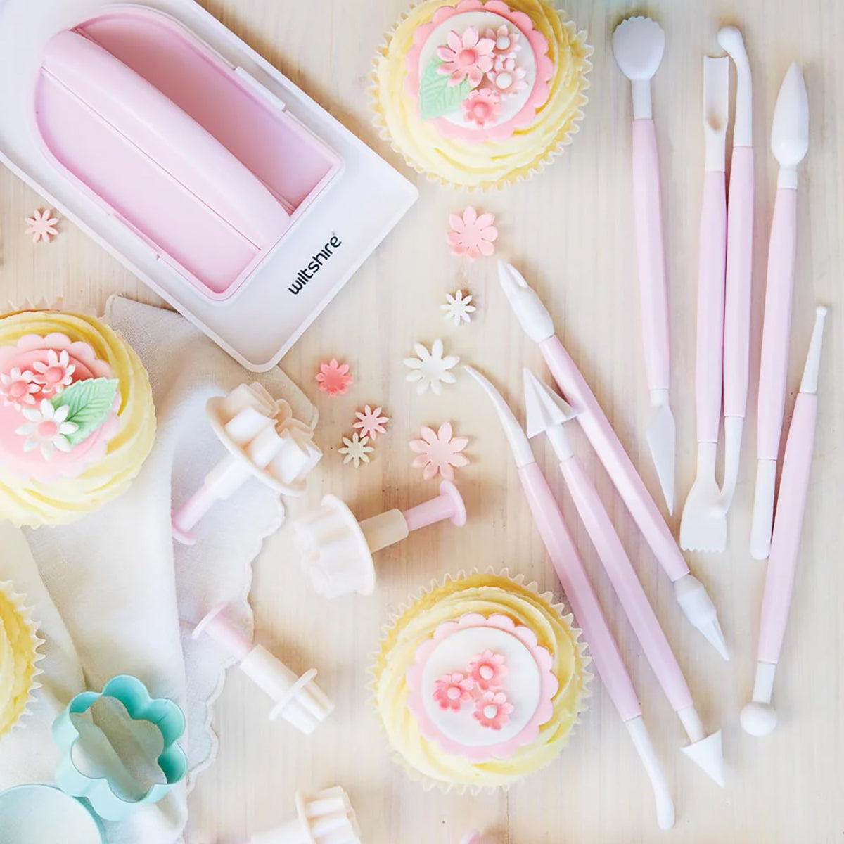 WILTSHIRE FONDANT MODELLING TOOLS 8PC SET - Hospitality Connect