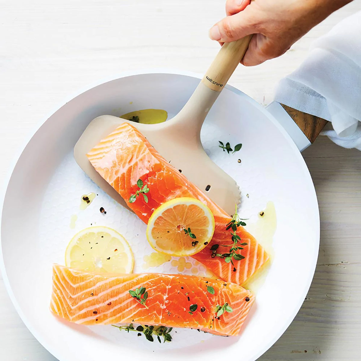 WILTSHIRE EAT SMART 2 IN 1 TURNER & SLICER NON-STICK - Hospitality Connect