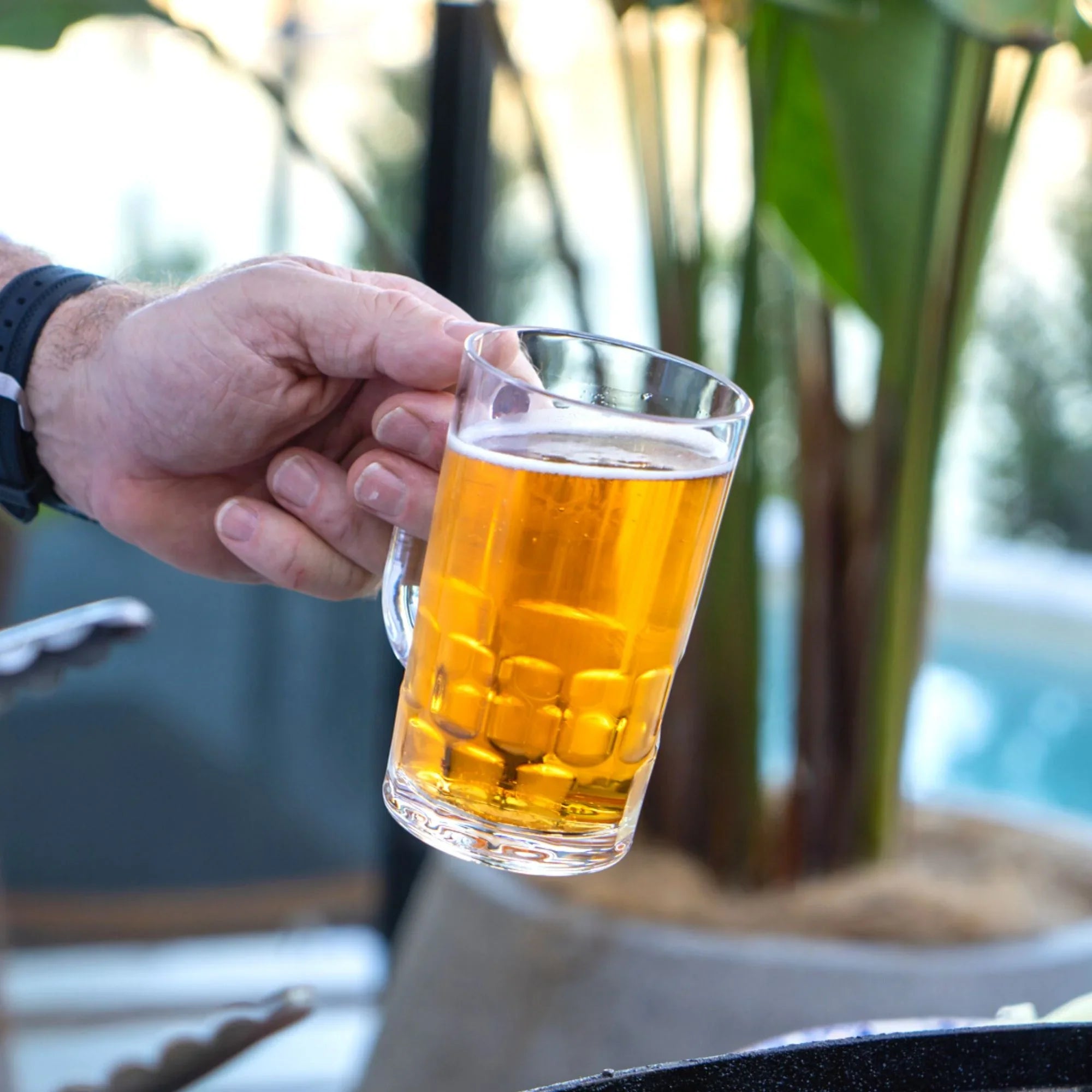 Set of four D-Still unbreakable 405ml beer mugs made of durable glassware, perfect for everyday use and parties.