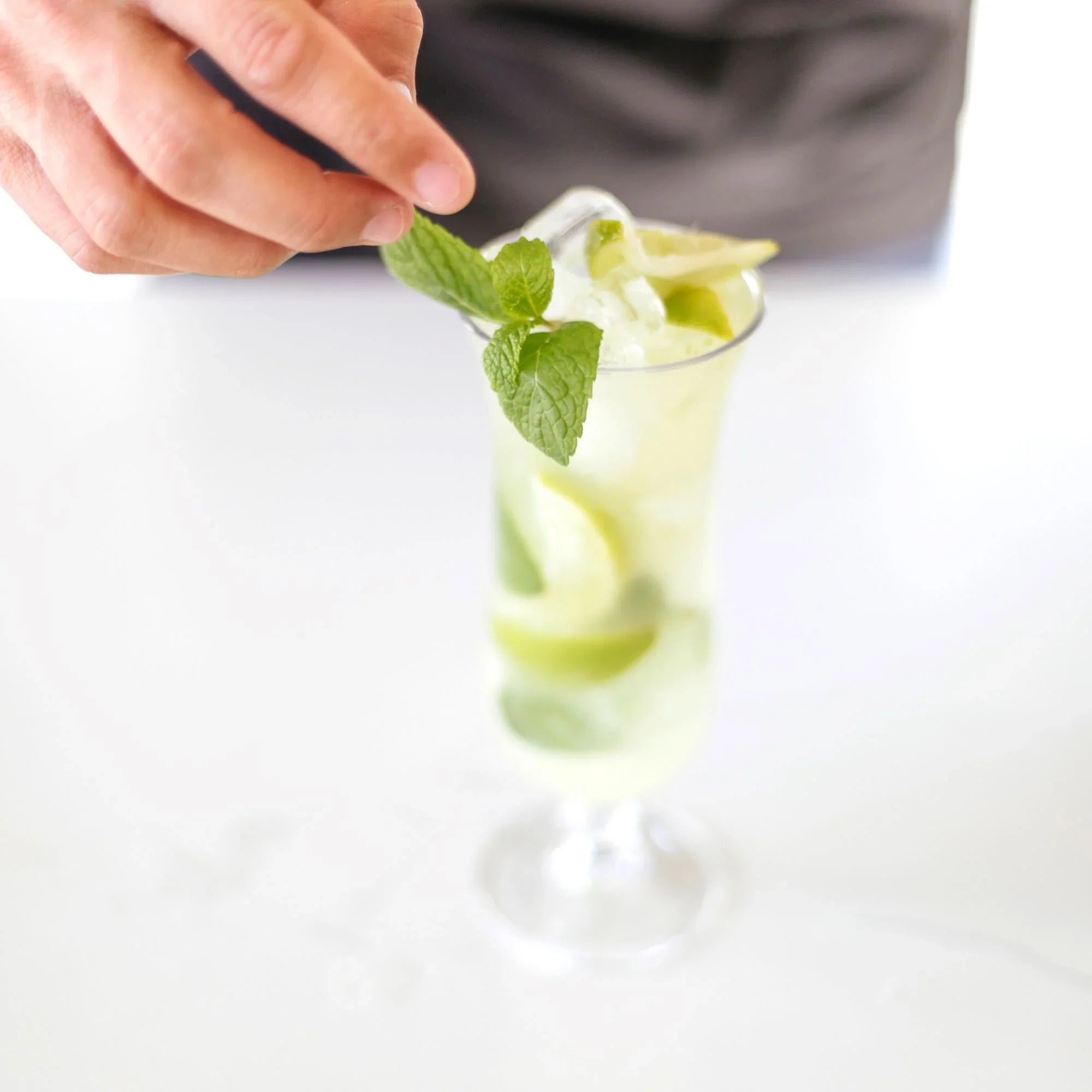 D-STILL UNBREAKABLE HURRICANE GLASS PC 390ml Box of 4 - Hospitality Connect